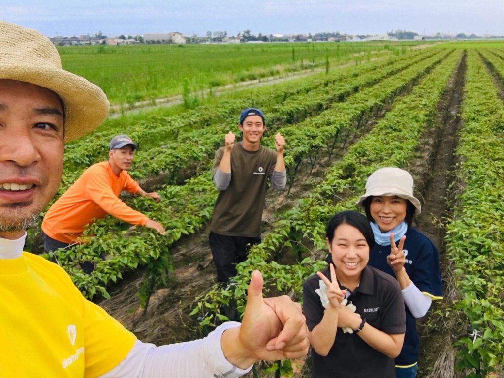 つる巻の作業のひと時